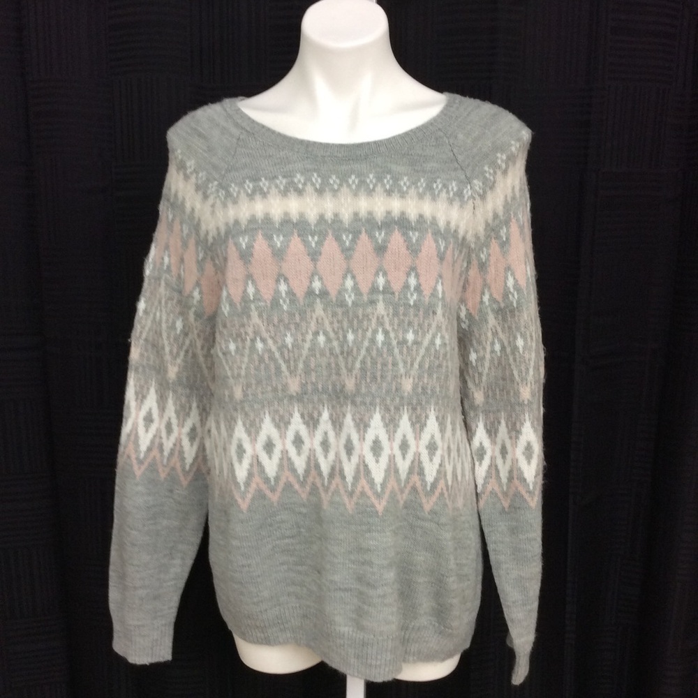 Aeropostale Large Gray and Pink Sweater